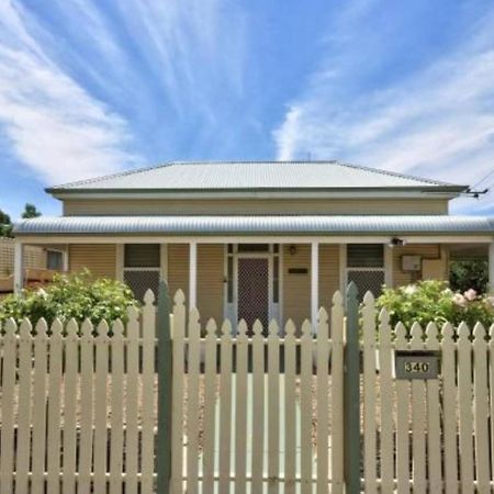 Maeville Cottage Broken Hill Eksteriør bilde