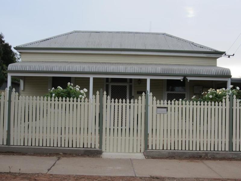 Maeville Cottage Broken Hill Eksteriør bilde